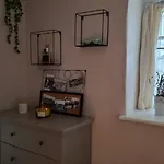 Teljesen Felszerelt Kis Haz, Sajat Udvarral :) - Notre Petite Maison * Peçuy