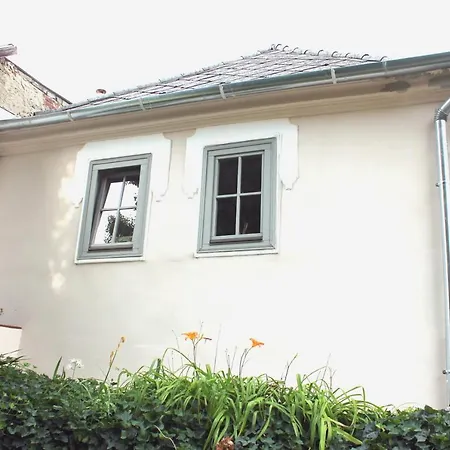 Apartamento Teljesen Felszerelt Kis Ház, Saját Udvarral :) - Notre Petite Maison Pécs