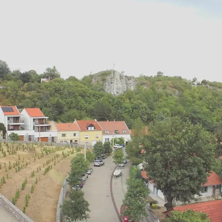 Teljesen Felszerelt Kis Ház, Saját Udvarral :) - Notre Petite Maison Apartamento *