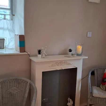 Апартаменты Teljesen Felszerelt Kis Haz, Sajat Udvarral :) - Notre Petite Maison
