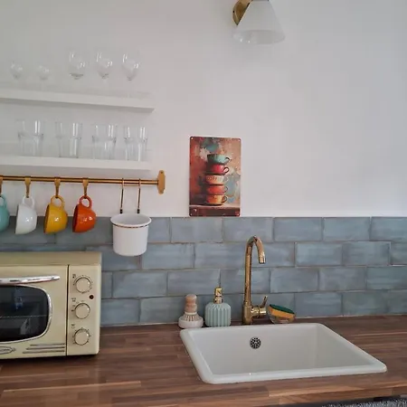 Teljesen Felszerelt Kis Haz, Sajat Udvarral :) - Notre Petite Maison * Печ