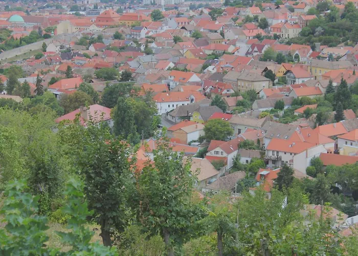 Apartamento Teljesen Felszerelt Kis Ház, Saját Udvarral :) - Notre Petite Maison