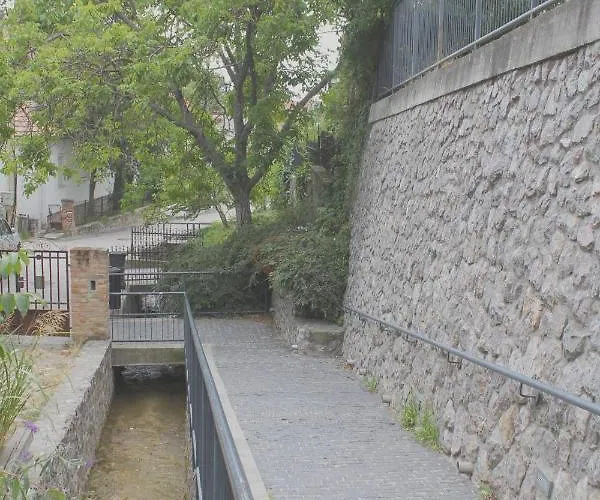 Apartamento Teljesen Felszerelt Kis Ház, Saját Udvarral :) - Notre Petite Maison