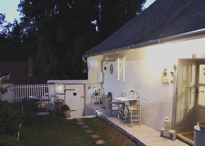 Teljesen Felszerelt Kis Ház, Saját Udvarral :) - Notre Petite Maison Apartamento *