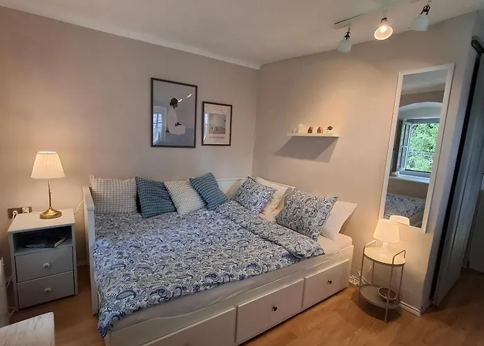 Teljesen Felszerelt Kis Ház, Saját Udvarral :) - Notre Petite Maison Apartamento *