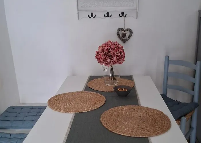 Apartamento Teljesen Felszerelt Kis Ház, Saját Udvarral :) - Notre Petite Maison Pécs