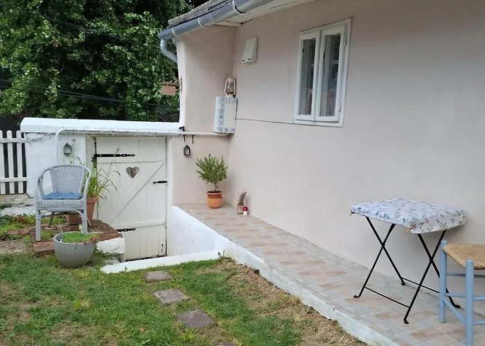 Teljesen Felszerelt Kis Ház, Saját Udvarral :) - Notre Petite Maison Pécs